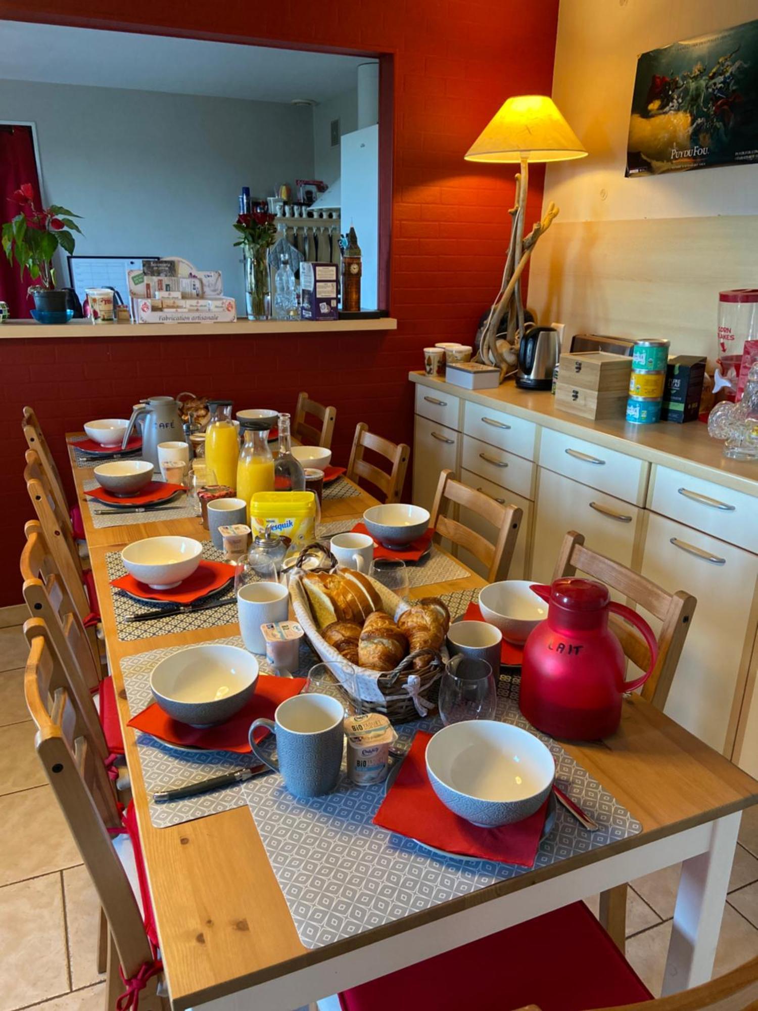 Le Petit Moulin Hotel Pouzauges Buitenkant foto