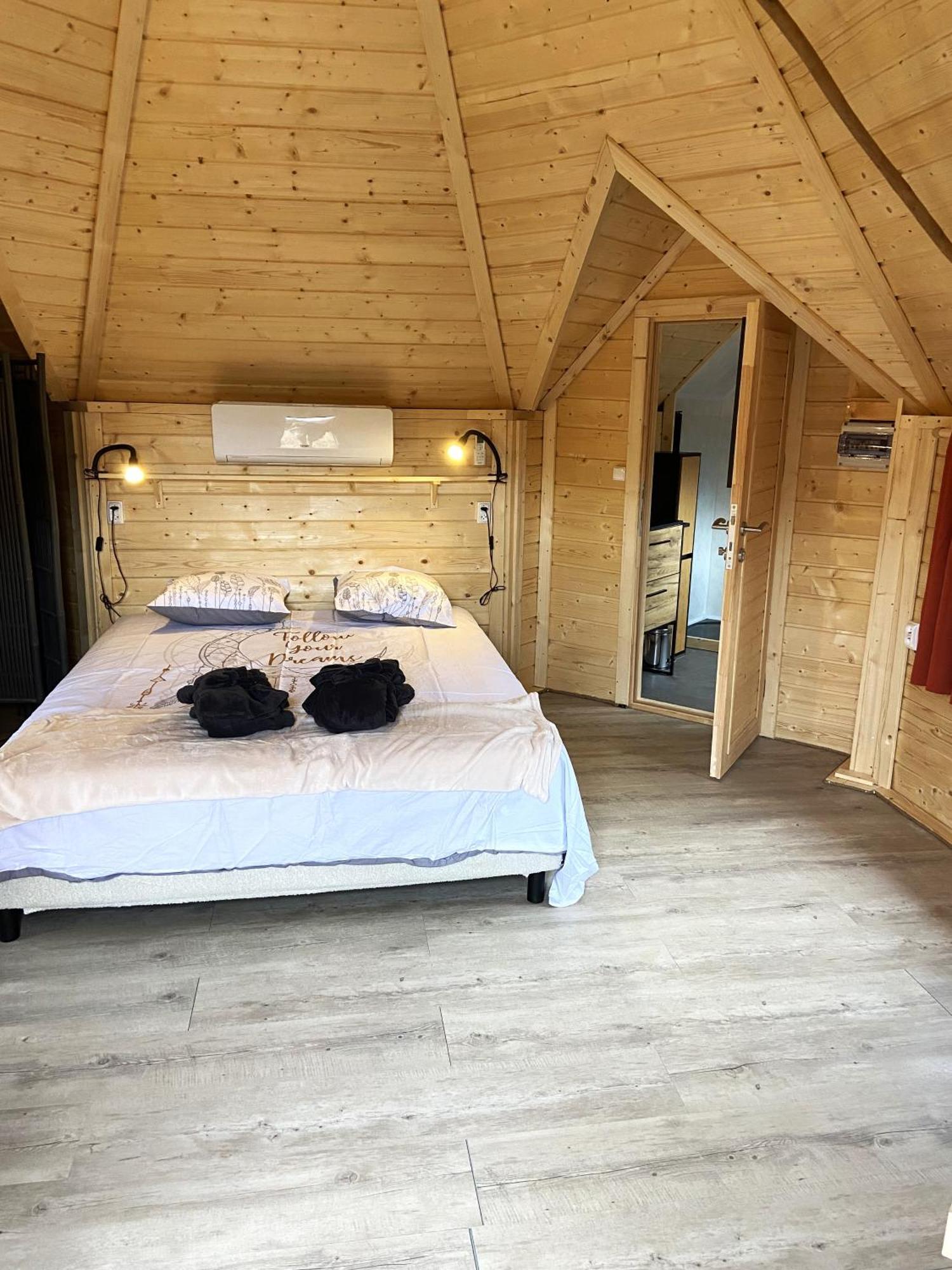 Le Petit Moulin Hotel Pouzauges Buitenkant foto